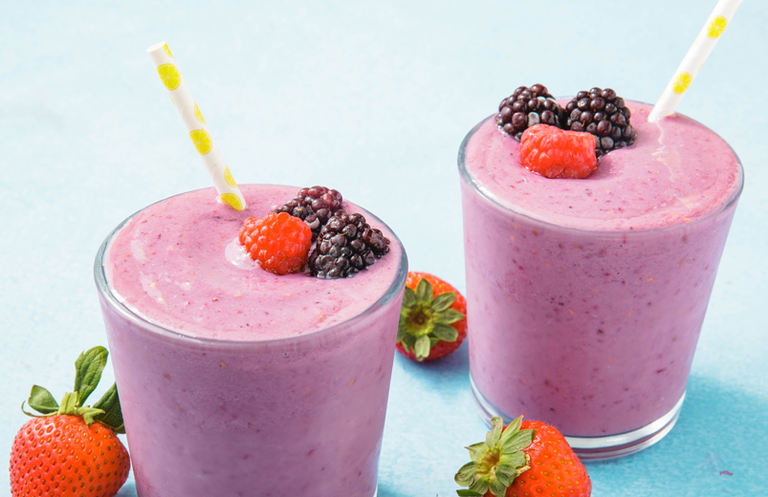 How to Make a Smoothie Recipe - Best Triple Berry Smoothie