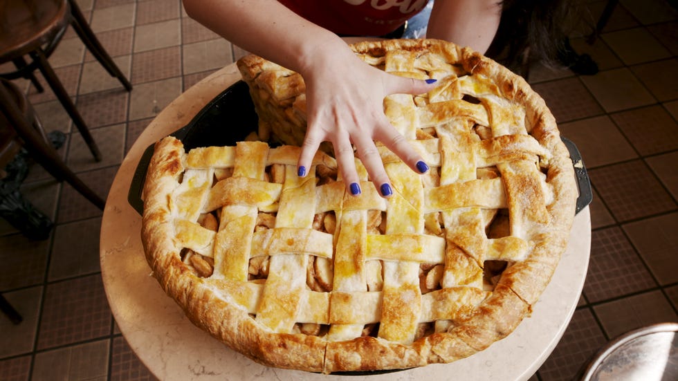 Dish, Food, Cuisine, Dessert, Pie, Ingredient, Apple pie, Baked goods, Recipe, Produce, 