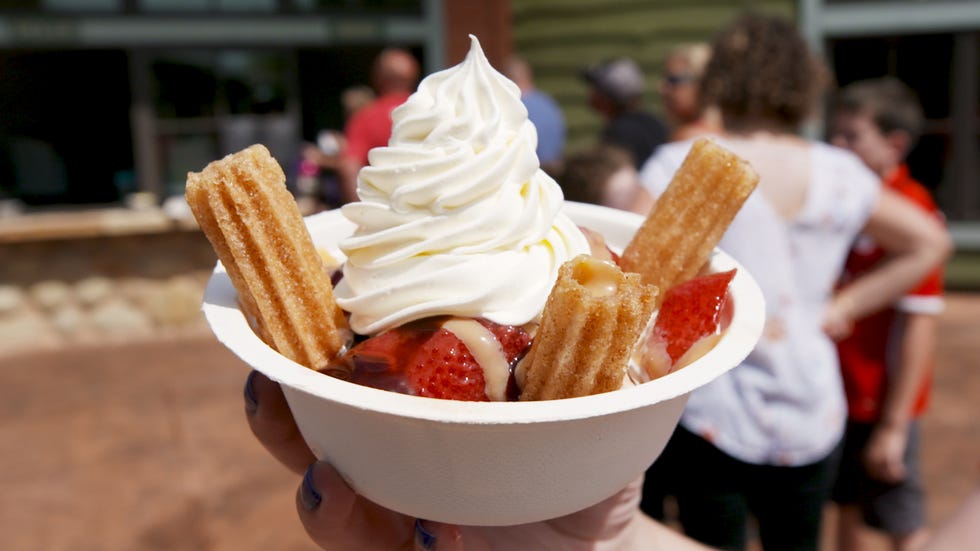 Food, Cuisine, Dessert, Ice cream, Gelato, Frozen dessert, Dondurma, Sundae, Frozen yogurt, Soft Serve Ice Creams, 