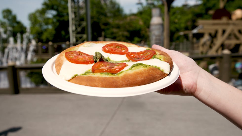 Dish, Food, Cuisine, Ingredient, Fast food, Produce, Junk food, Mozzarella, Pizza, Recipe, 