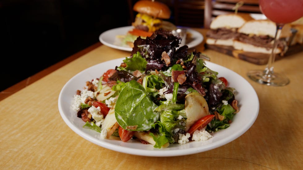 black and bleu salad