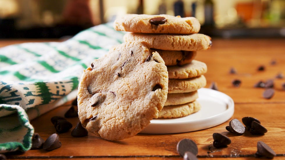 keto chocolate chip cookies