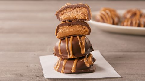 preview for Keto Peanut Butter Cookies Are Low-Carb, High Reward