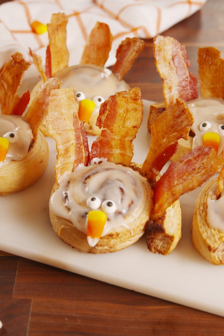 Dish, Food, Cuisine, Ingredient, Choux pastry, Dessert, Baked goods, Finger food, Staple food, Pastry, 