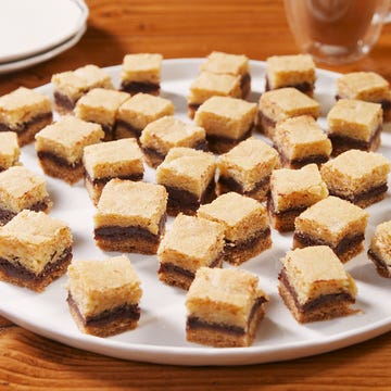 Latte Fudge Blondies - Delish.com