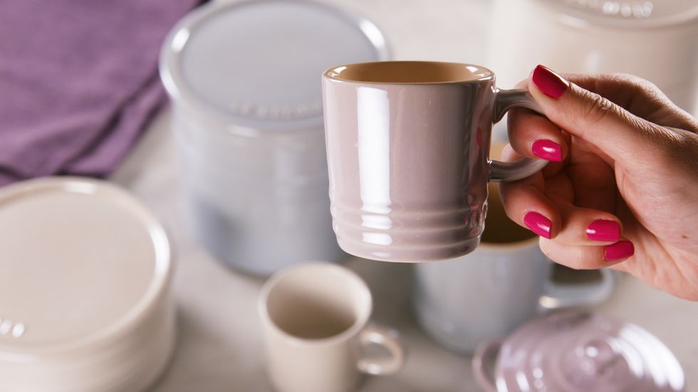 Cup, Cup, Tableware, Pink, Drinkware, Coffee cup, Teacup, Porcelain, Hand, Mug, 