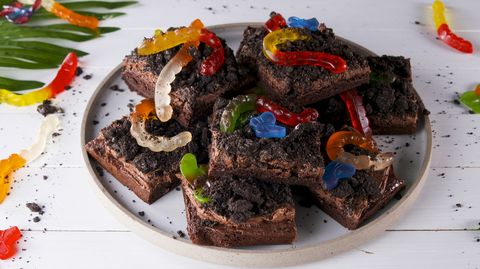 preview for Timon and Pumba Would Go Wild For These Grub Brownies