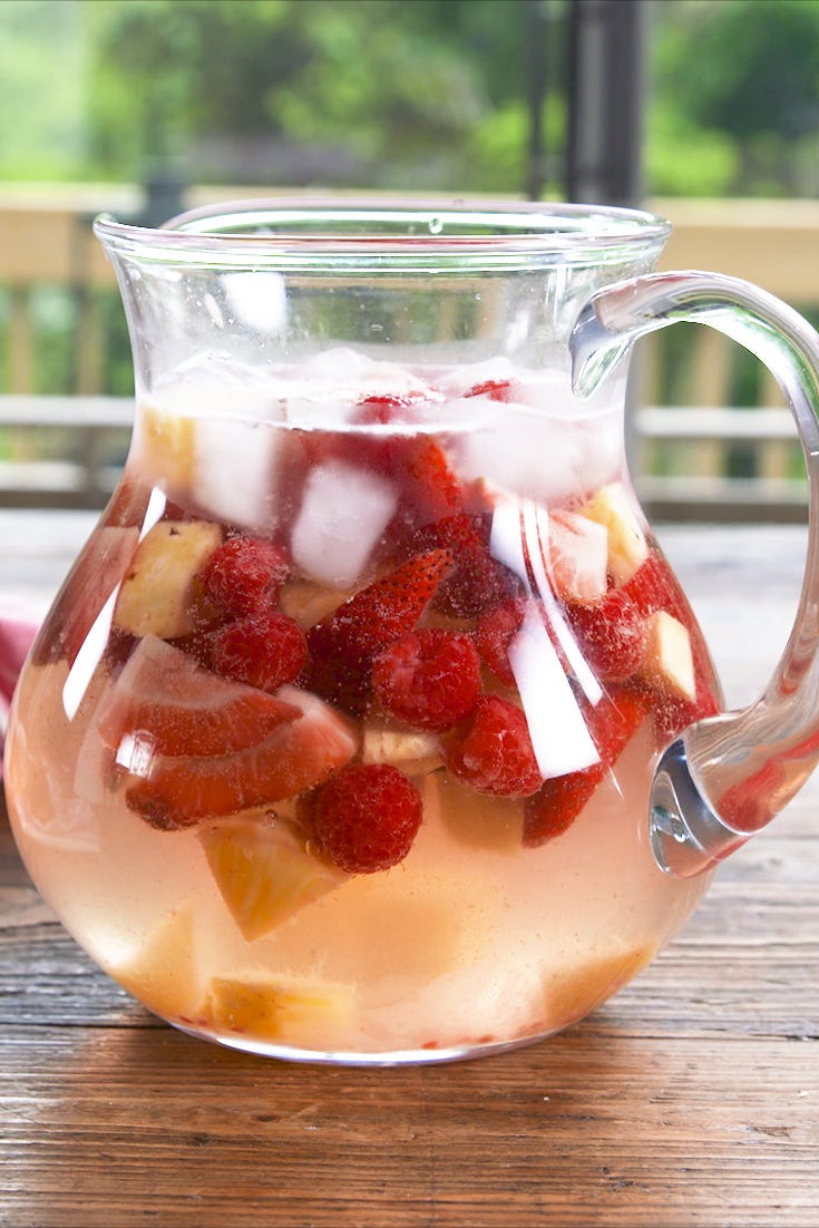 moscato sangria vertical