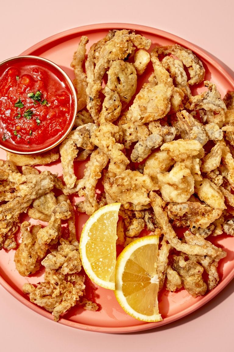 https://hips.hearstapps.com/hmg-prod/images/delish-mushroom-calamari-vertical-1665871747.jpg?crop=1xw:0.9991326973113617xh;center,top&resize=980:*