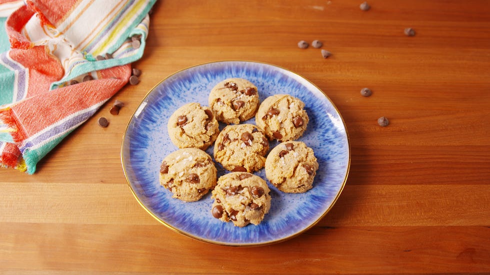paleo chocolate chip cookies