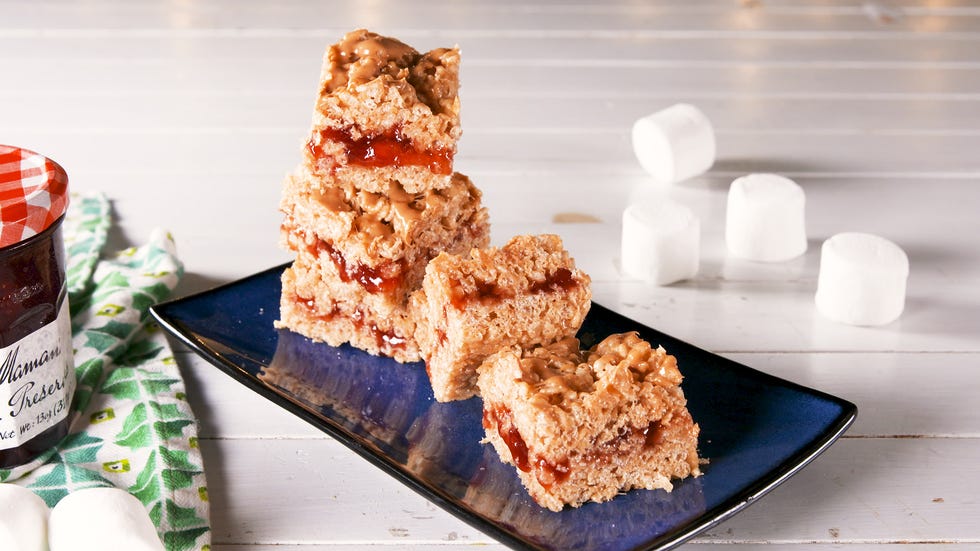 Dish, Food, Cuisine, Ingredient, Dessert, Streusel, Baked goods, Produce, Coconut bar, Snack, 
