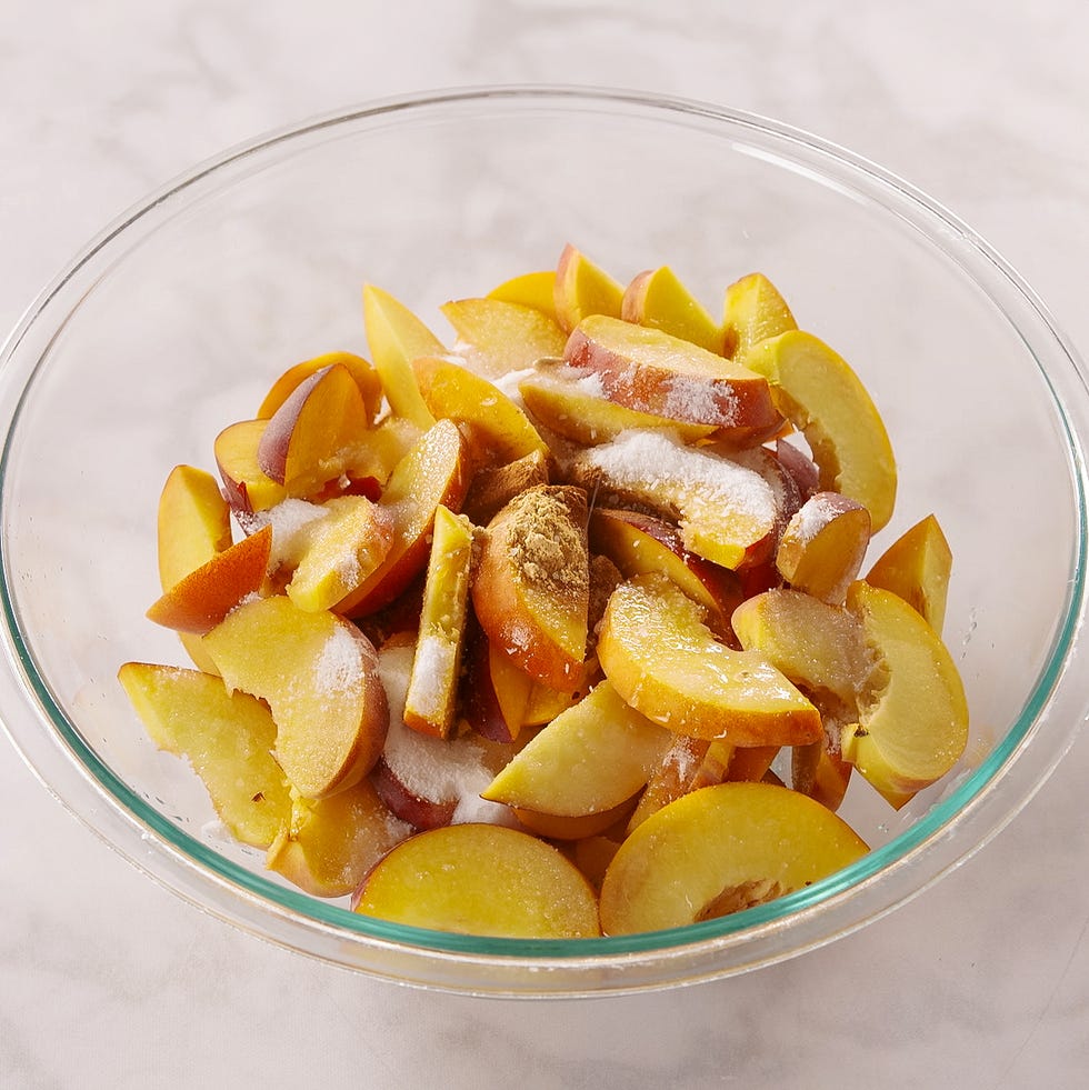 peach crumble