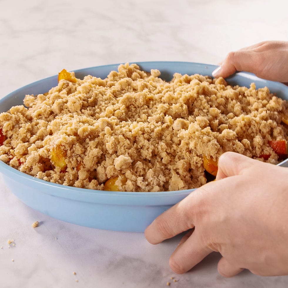 peach crumble