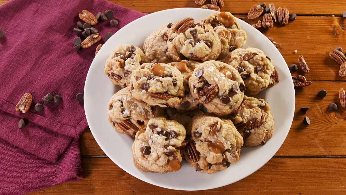 preview for Pecan Pie Chocolate Chip Cookies Are The World's Greatest Combo