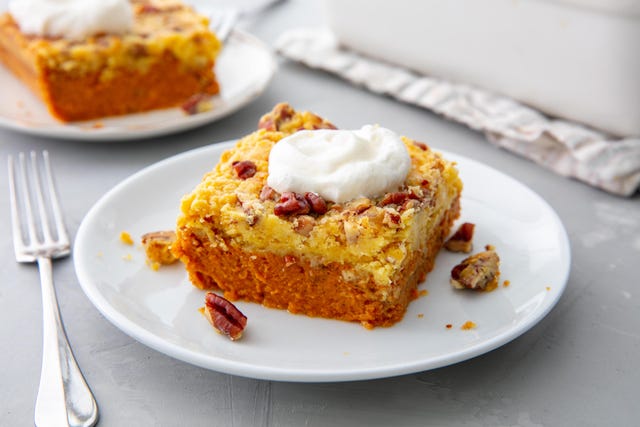 pumpkin dump cake horizontal