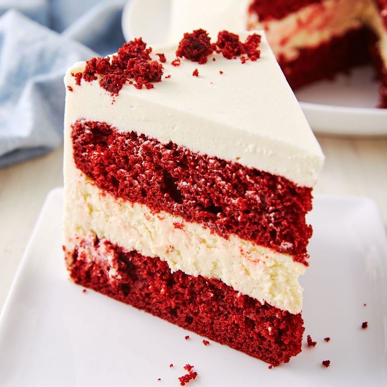 red velvet cheesecake cake vertical