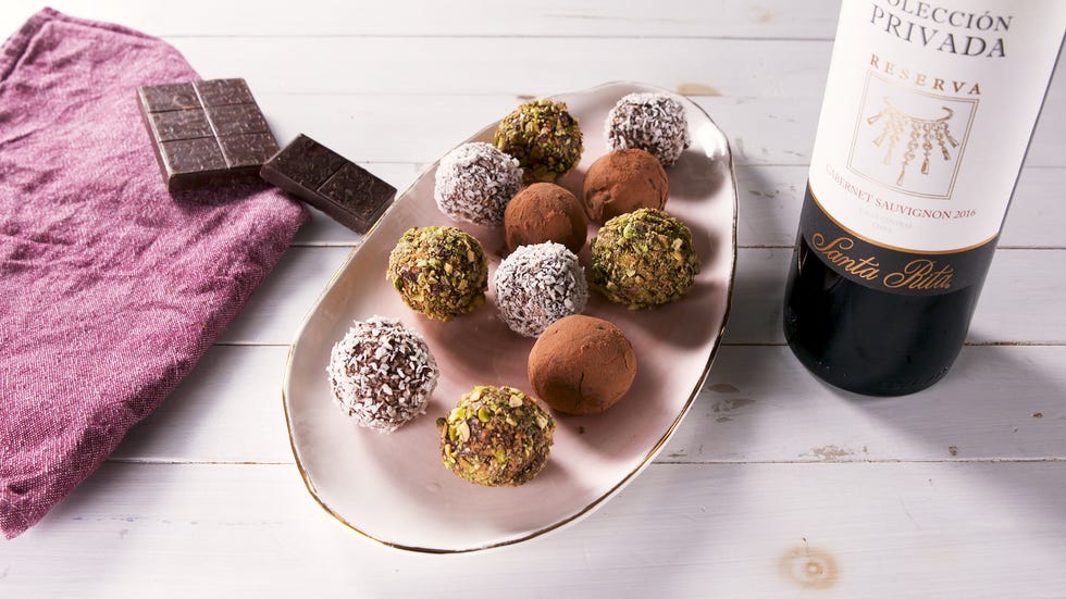rum ball, chokladboll, bourbon ball, food, chocolate truffle, praline, confectionery, cuisine, dish, mozartkugel,