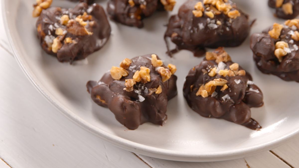 Best Salted Caramel Walnut Chocolate Clusters - How to Make Salted