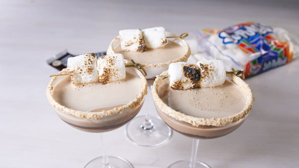 food, cuisine, dish, dessert, irish cream, cream, mousse, buttercream, meringue, mascarpone,
