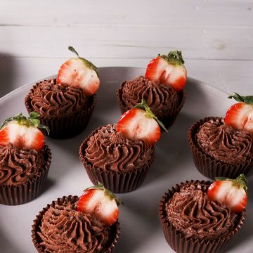 strawberry chocolate mousse cups