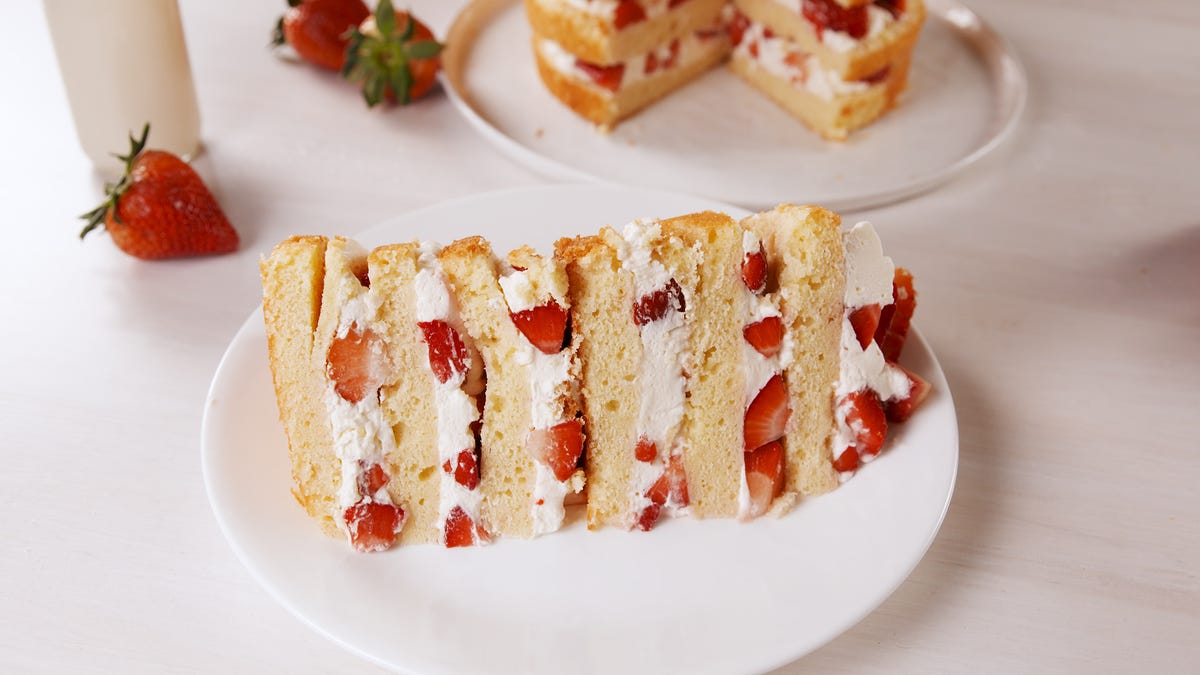 preview for Impress A Crowd With This INSANE Strawberry Shortcake Tower