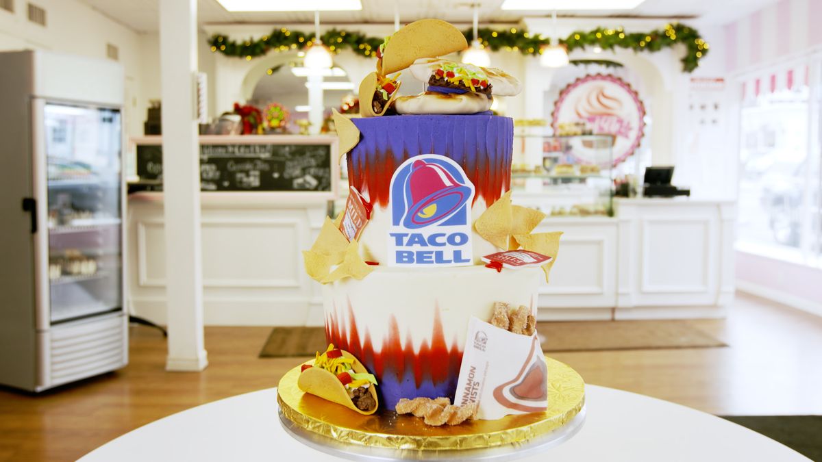 preview for Taco Bell Lovers Will Be Obsessed With This Crunchwrap Supreme-Topped Cake