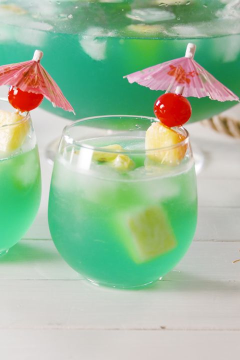 32 Summer Punch Cocktail Recipes - Big Drinks for Parties