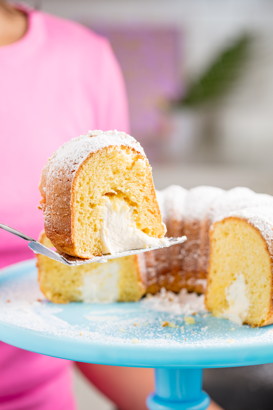 giant twinkie cake