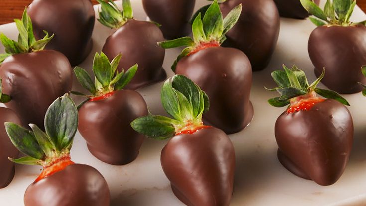 Chocolate, Food, Natural foods, Plant, Confectionery, Produce, Cuisine, Vegetable, Fruit, Praline, 