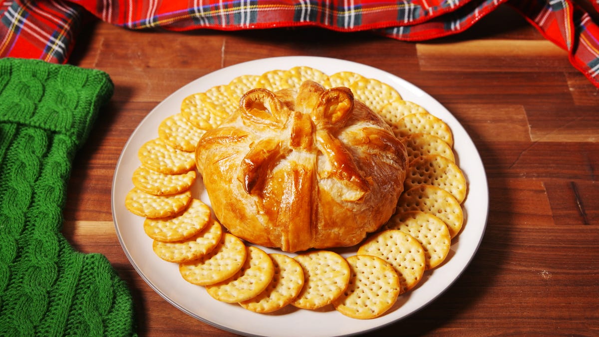preview for You Can't Have a Holiday Party Without this Christmas Brie.