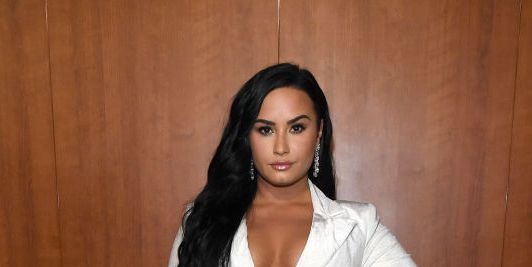 Black Lesbian Porn Demi Lovato - Demi Lovato Opens Up When They Told Their Parents She's Bisexual