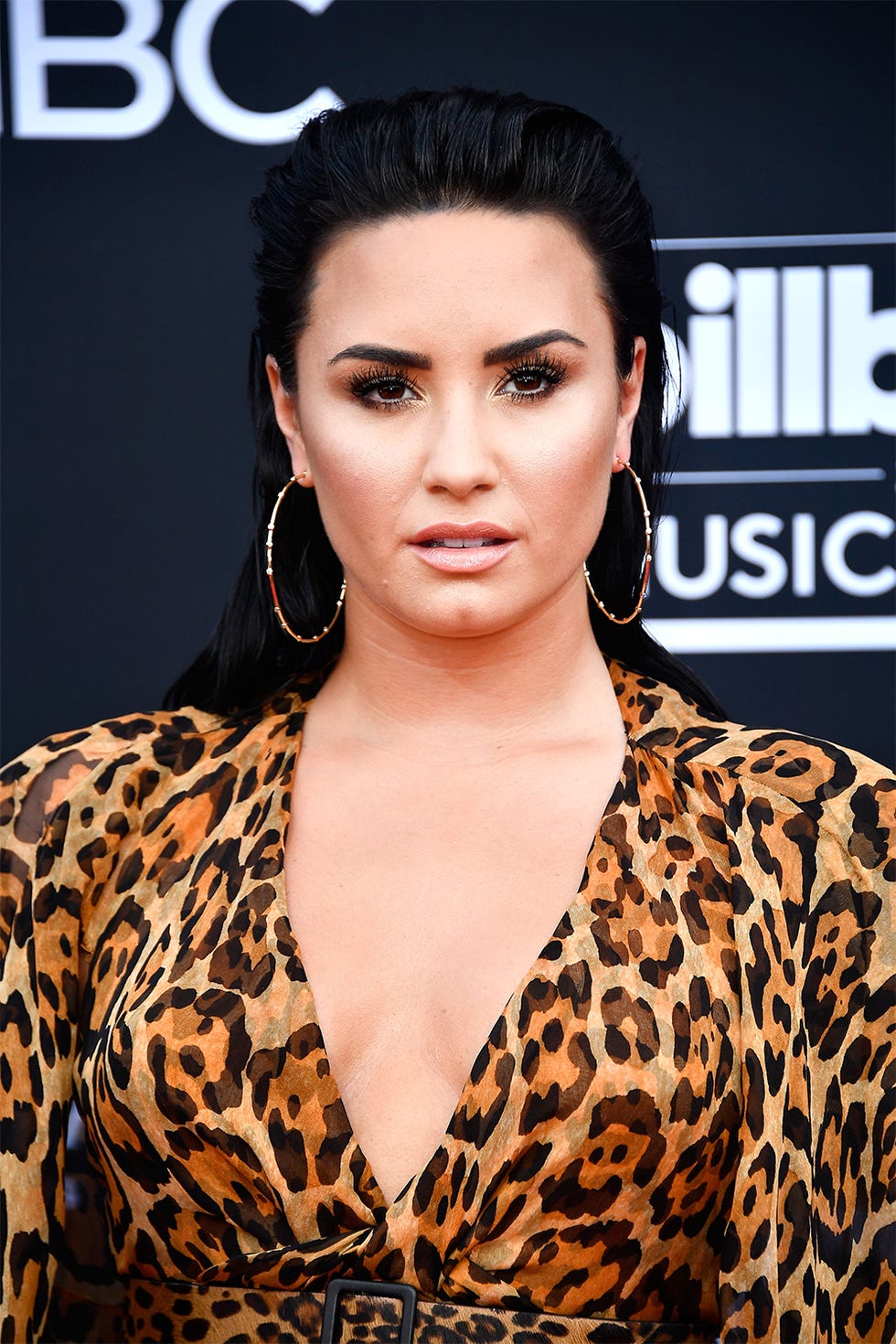 hair, fashion model, hairstyle, beauty, eyebrow, fashion, lip, black hair, brown hair, eyelash,