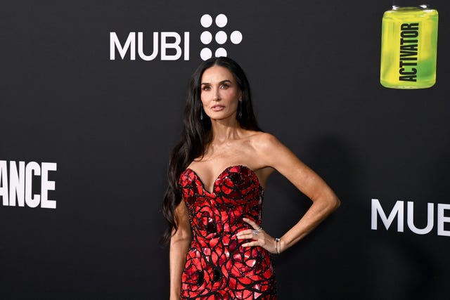 https://hips.hearstapps.com/hmg-prod/images/demi-moore-attends-the-los-angeles-premiere-of-the-news-photo-1727112245.jpg?crop=0.628xw:0.471xh;0.196xw,0.161xh&resize=640:*