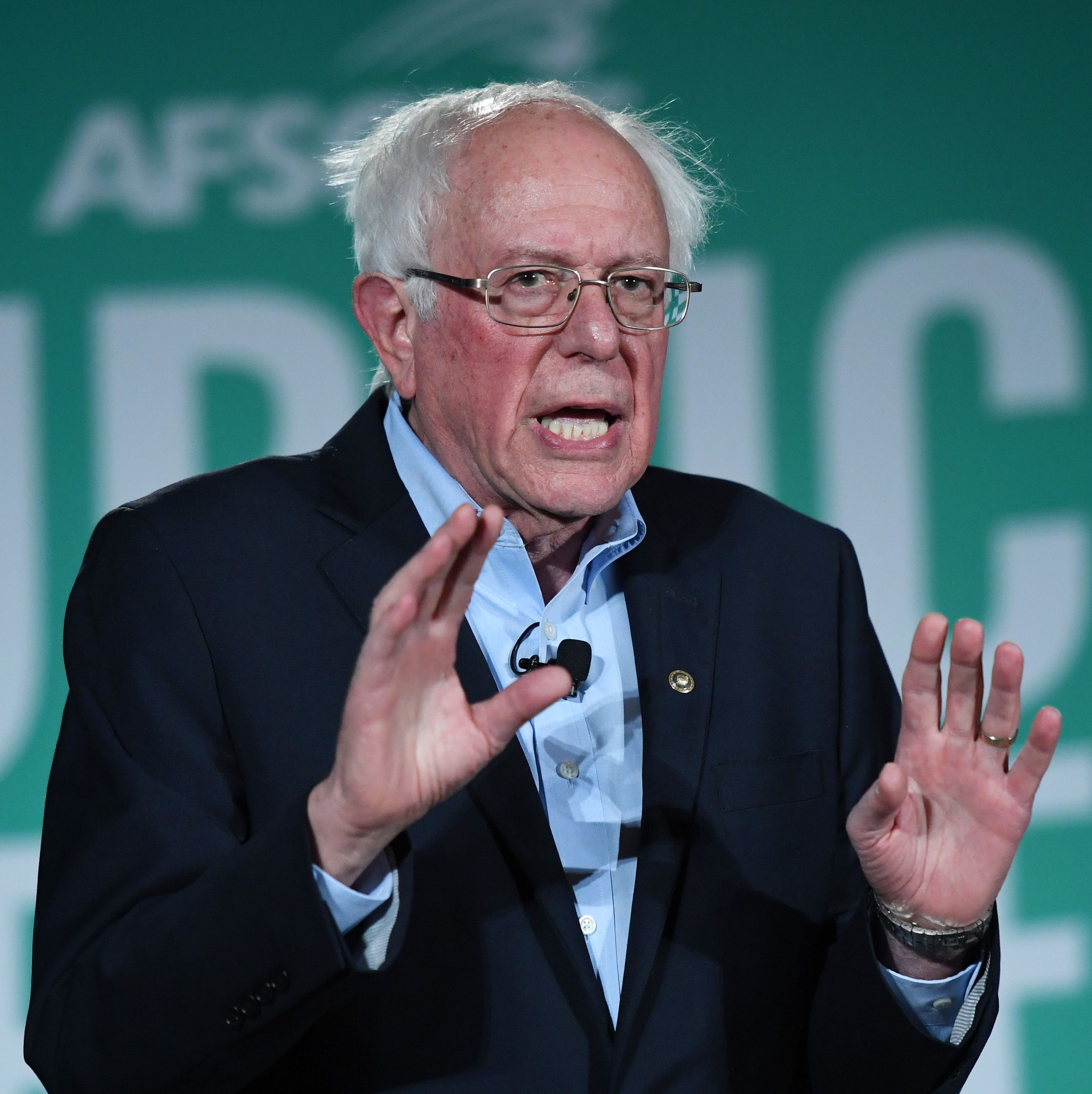 democratic presidential candidates attend public service union forum in las vegas
