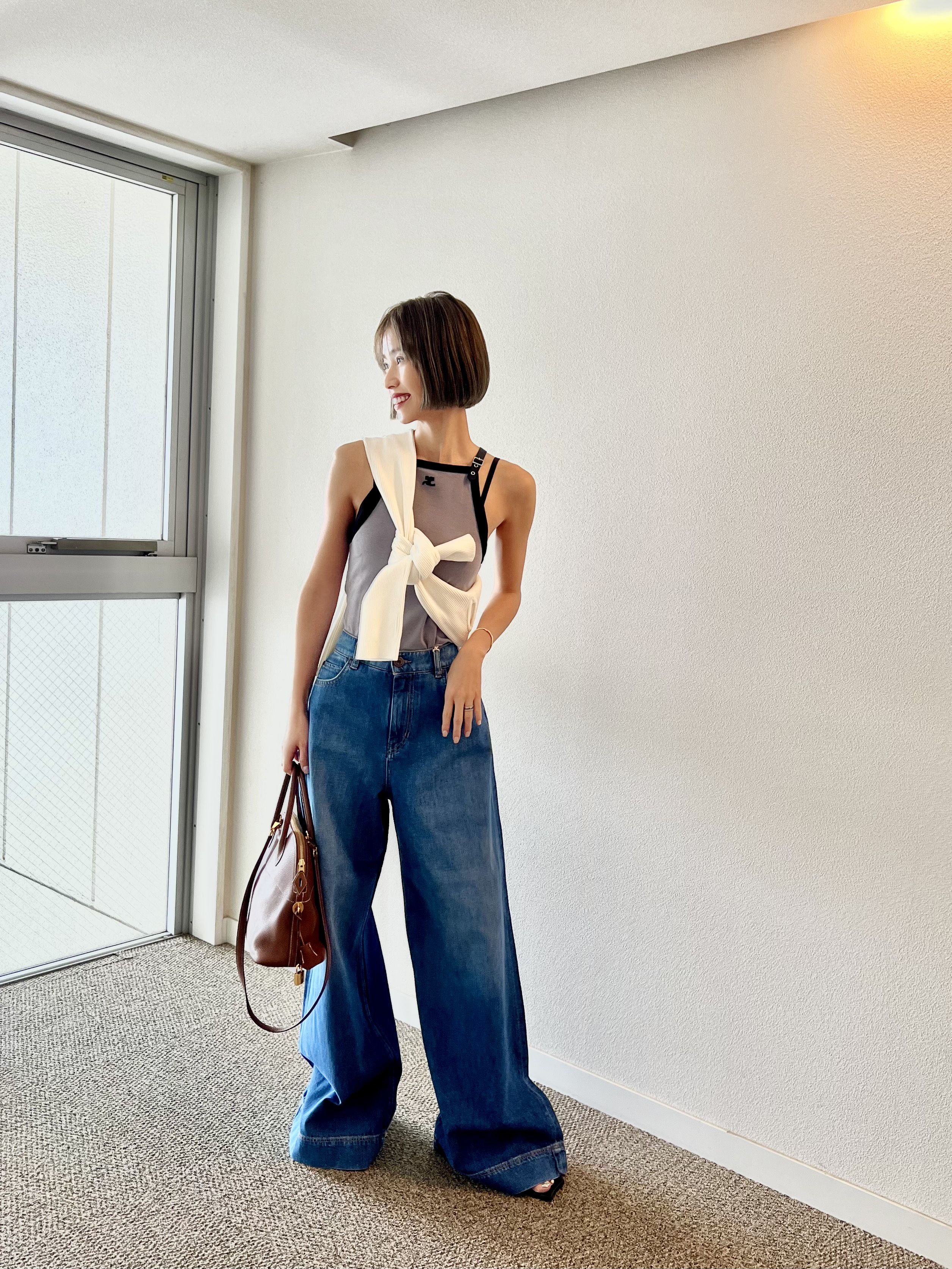 三輪麻未がリアル私服で着こなす、ワイドデニム3DAYSコーデ