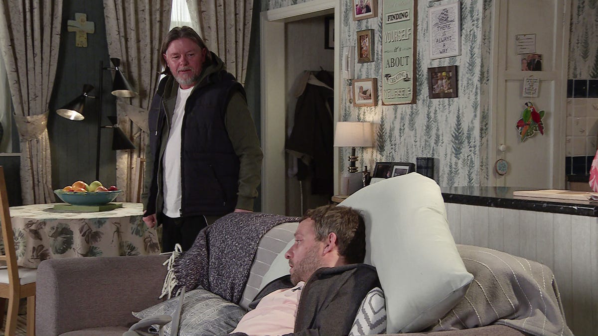 preview for Coronation Street Soap Scoop! Paul's dad arrives