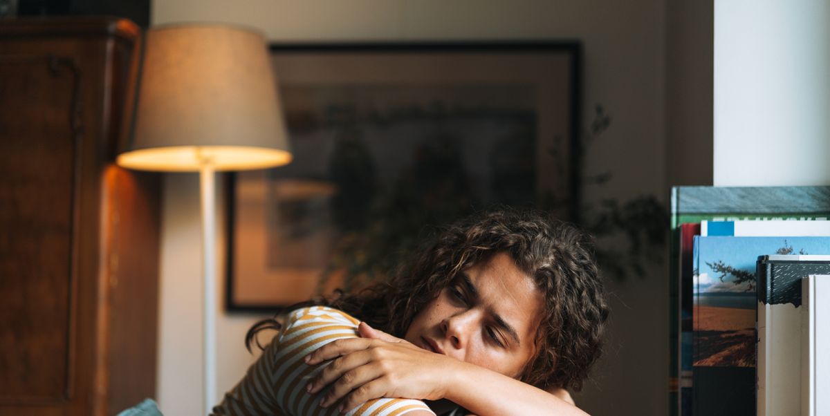 5 Vitamin D Deficiency Symptoms, According to Experts & Research