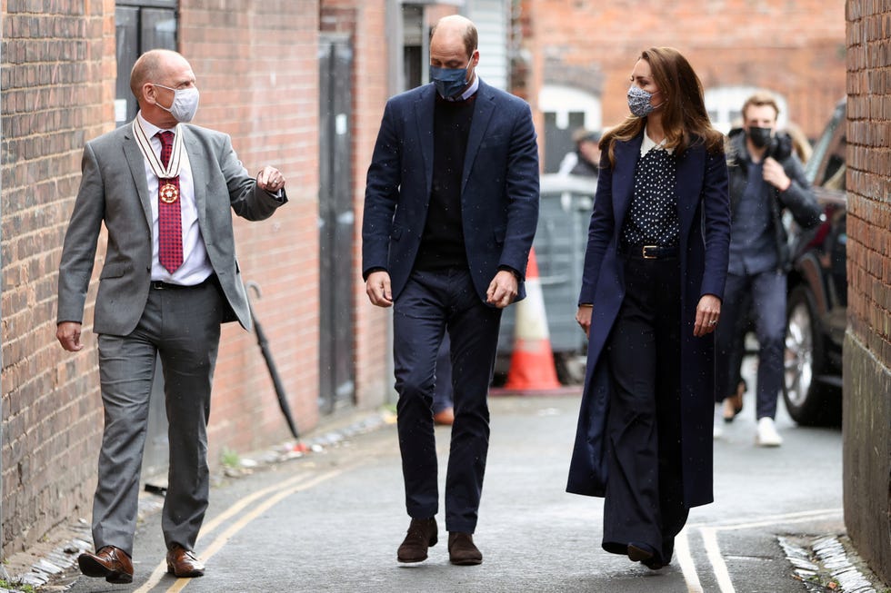 kate middleton polka dot blouse