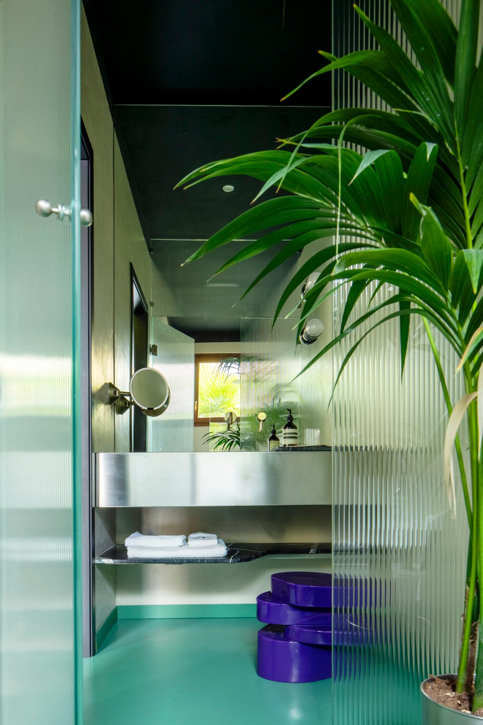 derek castiglioni legnano apartment bathroom