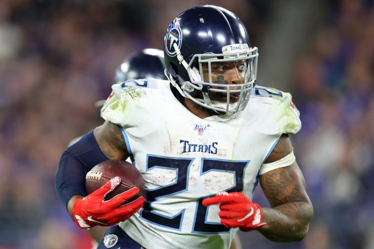 Derrick Henry continues iconic offseason workout videos