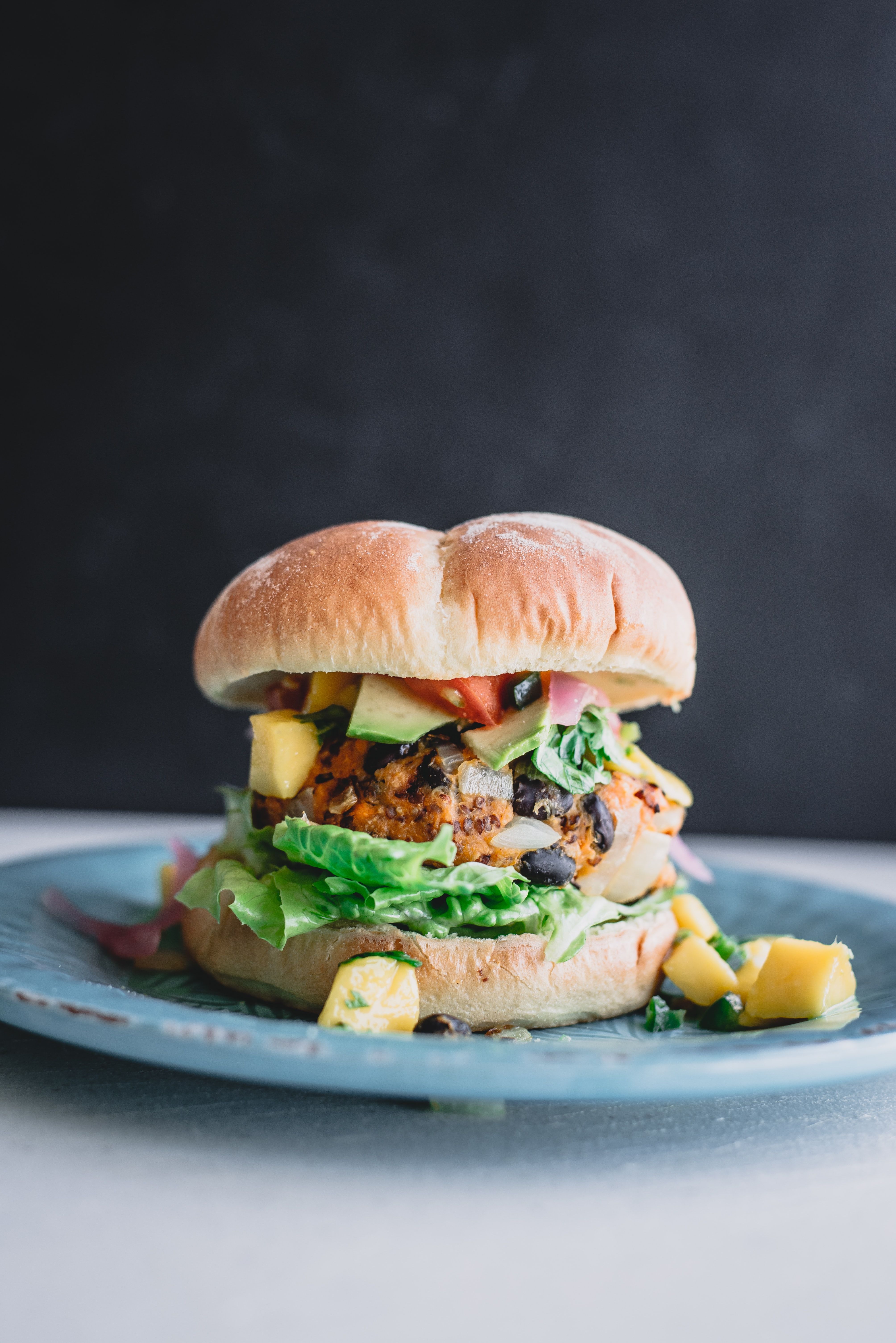 Polpette e burger vegetali confezionati: cosa contengono davvero?  L'indagine francese - greenMe