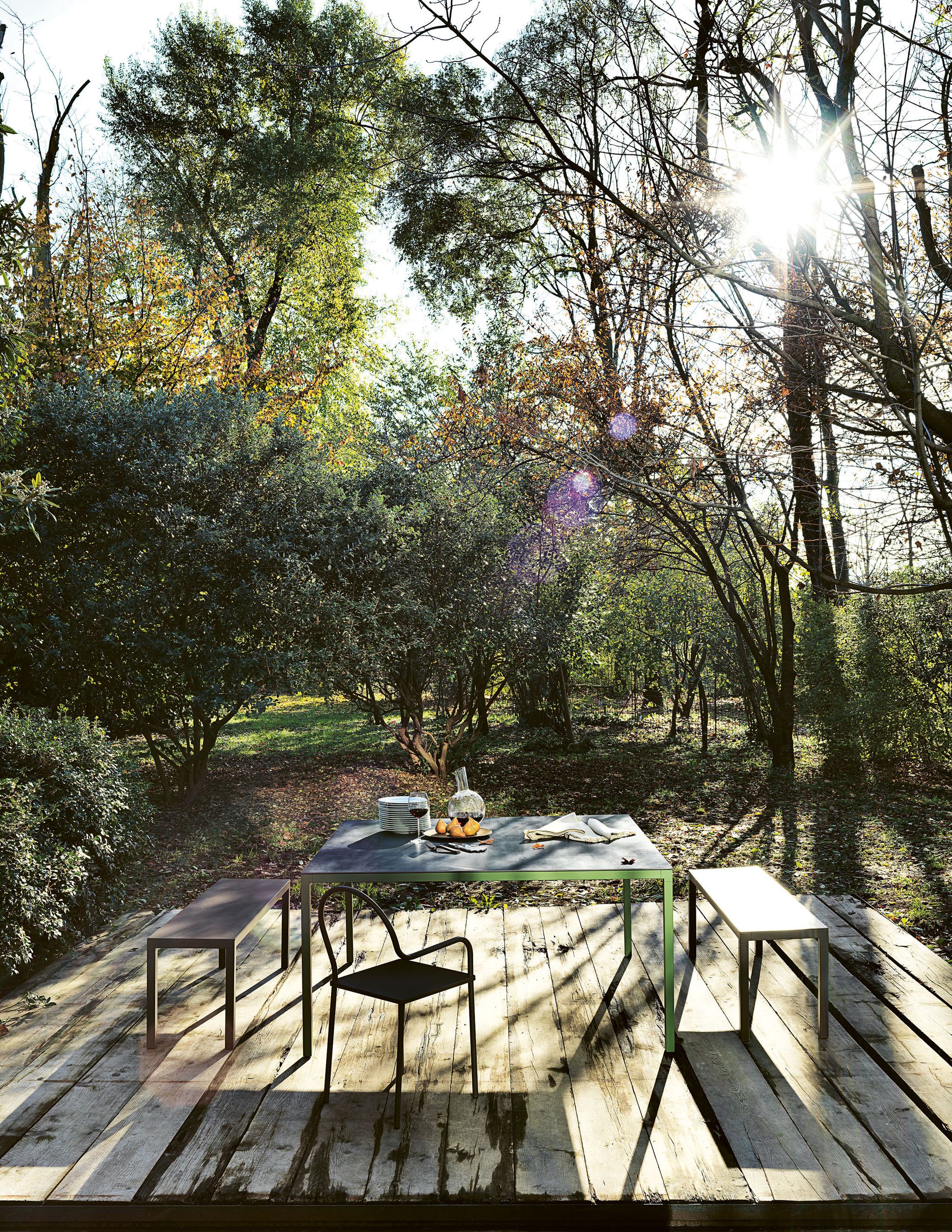 5 set da giardino con tavolo da pranzo e sedie di design