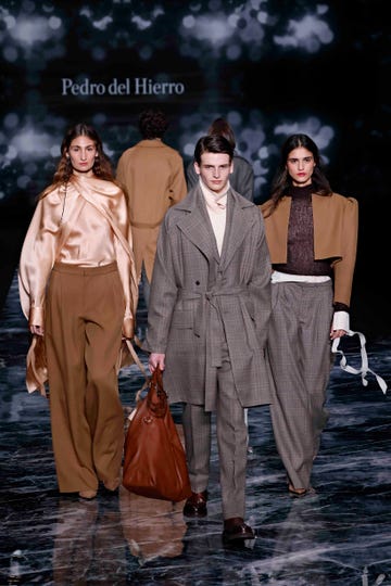 desfile de pedro del hierro otoñoinvierno 20222023 en mercedesbenz fashion week madrid