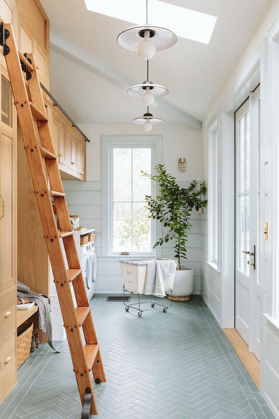 rolling ladder in laundry room
