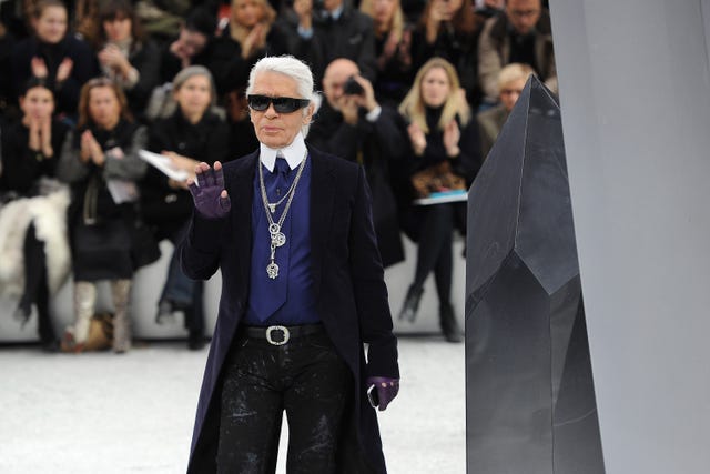 Chanel Catwalk: The Complete Collections of Karl Lagerfeld