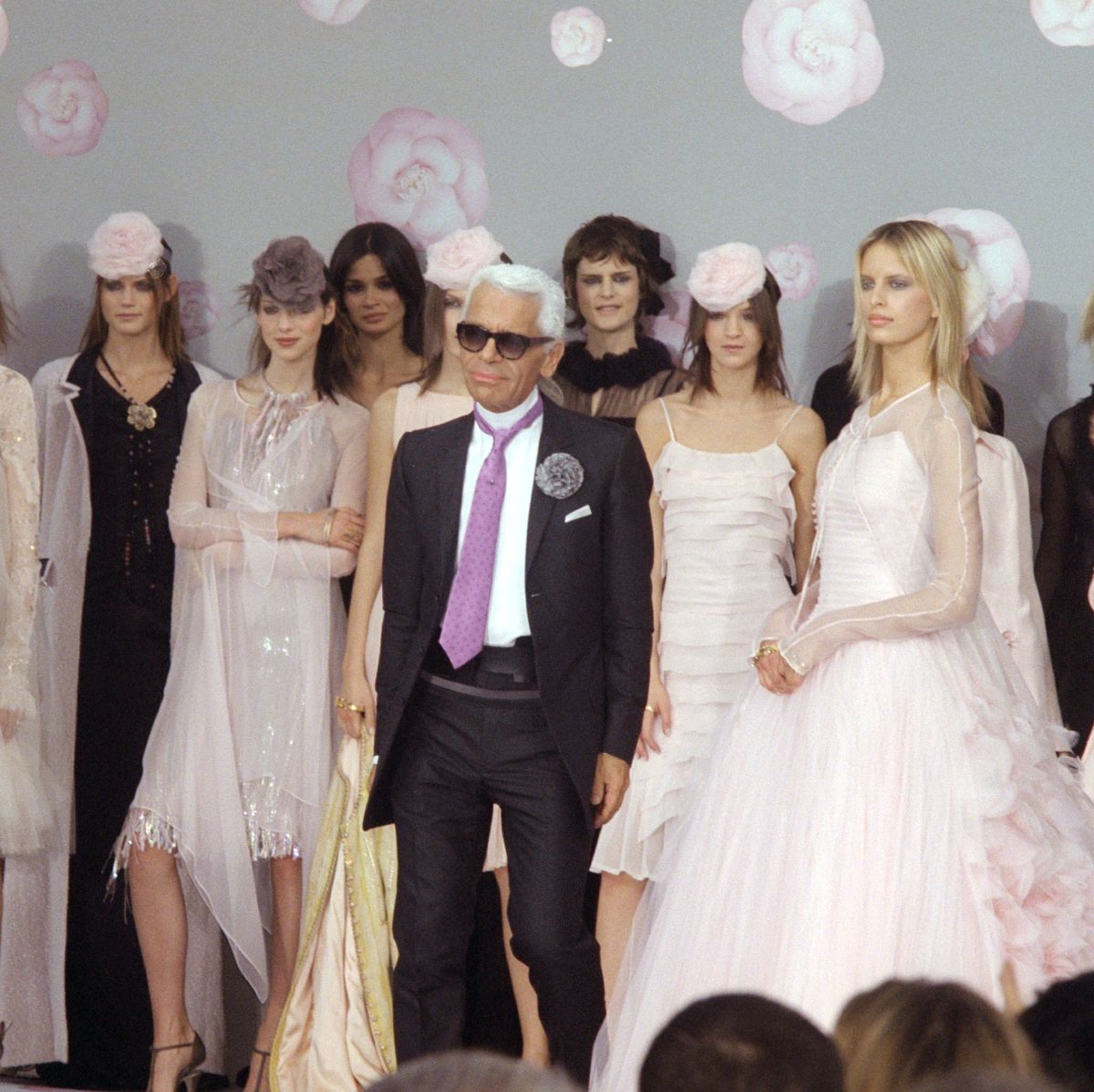 Chanel 2002 Spring/Summer 'Haute Couture' Fashion Show