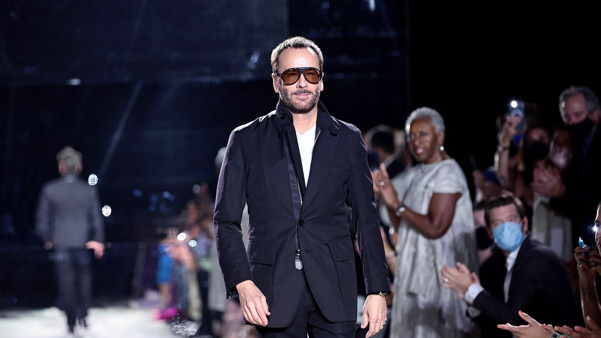 Tom Ford takes fashion back in time to find its lost mystique, London  fashion week autumn/winter 2011