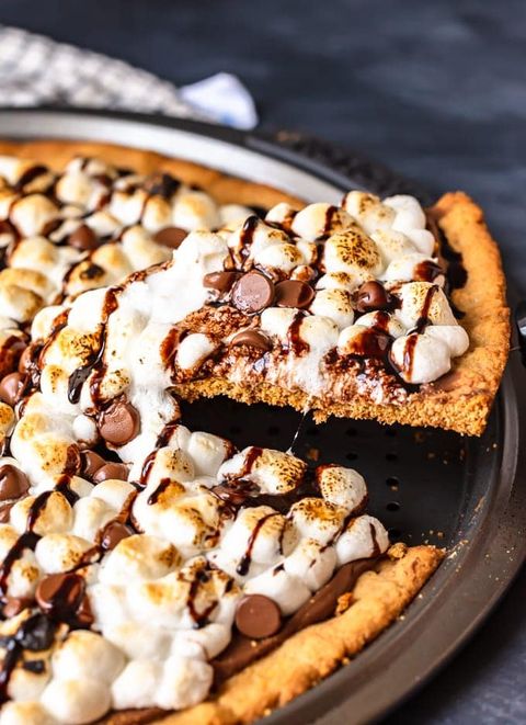 easy s'mores pizza