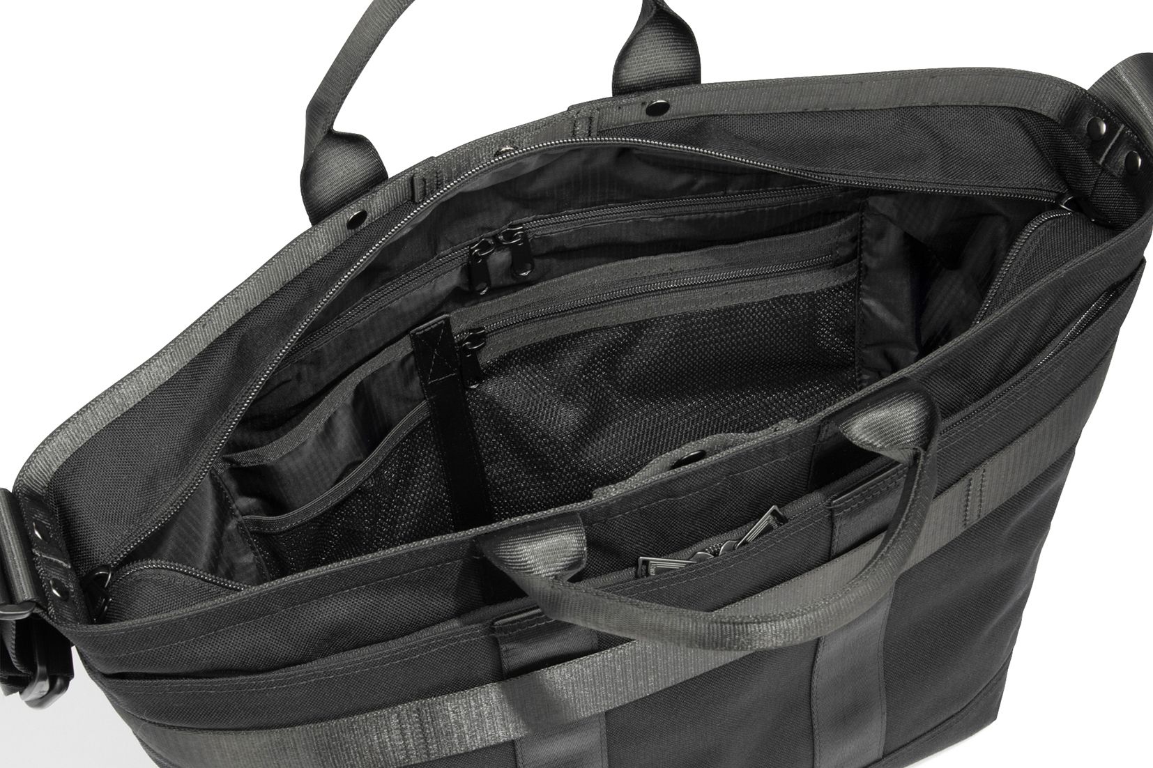 オンオフ兼用トートバッグ「OUTDOOR PLUS/THE TOTE」がリリース