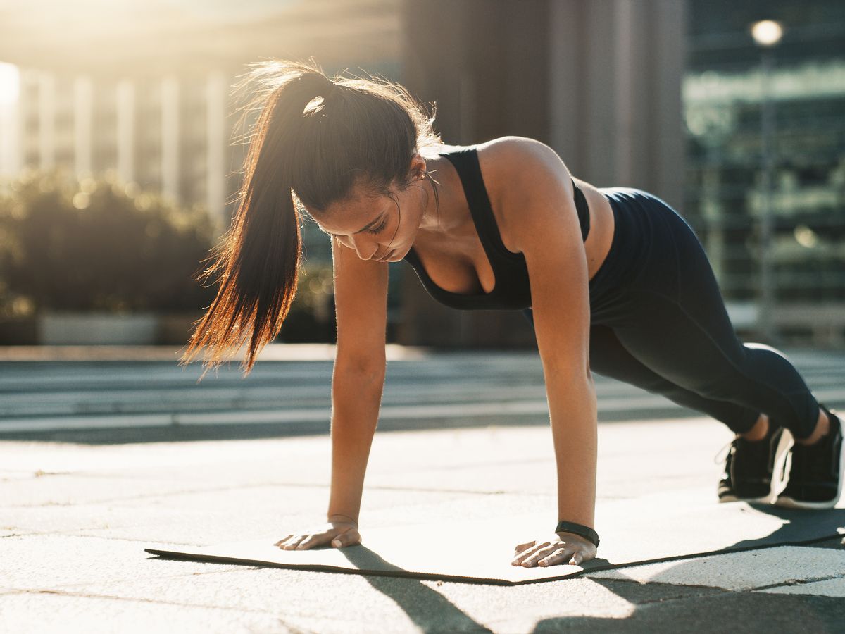 Flexiones: mejores ejercicios para hacerlas correctamente
